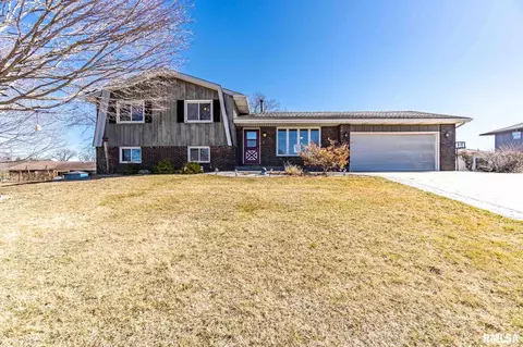 506 Terrace Ln, Washburn, IL 61570