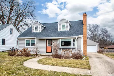 2113 W Richwoods Blvd, Peoria, IL 61604