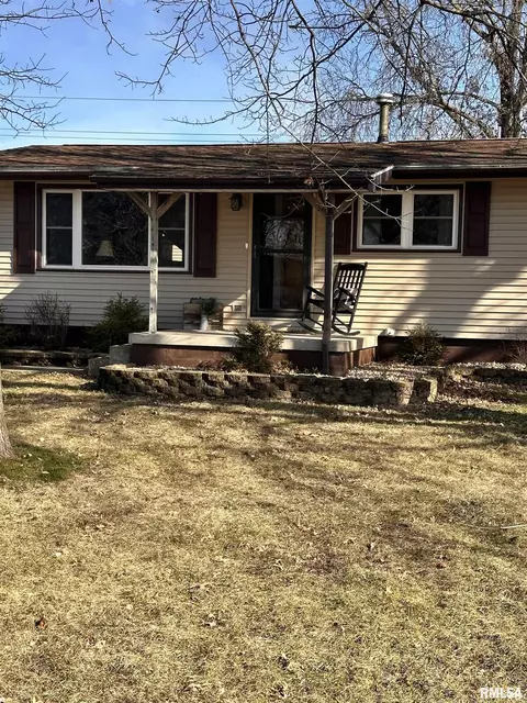 227 15th Ave, Canton, IL 61520