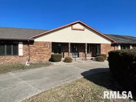 502 E James Dr, Macomb, IL 61455