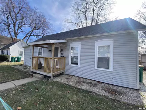 535 W Mcdonough St, Macomb, IL 61455