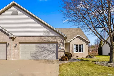 19 Fox Creek Ct, Morton, IL 61550