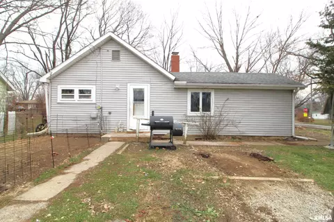 625 S Stewart Ave, Creve Coeur, IL 61610