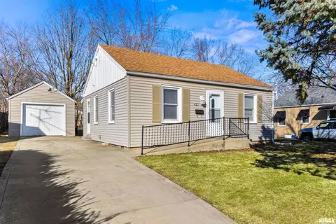 423 W Lakewood Ave, Peoria, IL 61614
