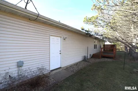 Exterior - 109 Easy St, Washington, IL 61571 photo 8 of 9