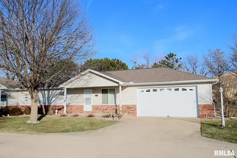 109 Easy St, Washington, IL 61571