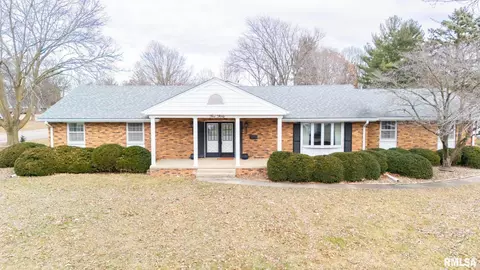 530 N Hushaw Ave, Chillicothe, IL 61523
