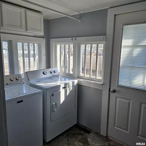 406 E Birch St, Canton, IL 61520 photo 16