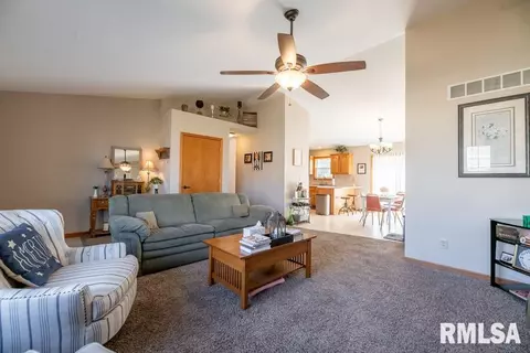 Living - 9514 W Lake Camelot Dr, Mapleton, IL 61547 photo 4 of 5