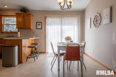 Dining - 9514 W Lake Camelot Dr, Mapleton, IL 61547 photo 2 of 2