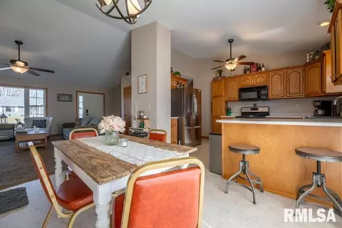 Kitchen - 9514 W Lake Camelot Dr, Mapleton, IL 61547 photo 1 of 4