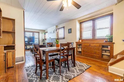 Dining - 1210 E Willcox Ave, Peoria, IL 61603 photo 2 of 3
