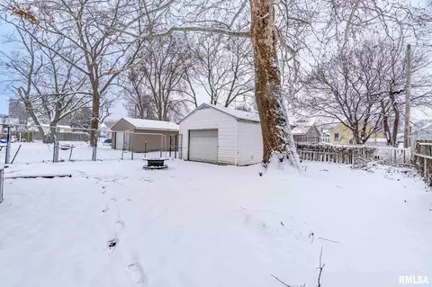Exterior - 1210 E Willcox Ave, Peoria, IL 61603 photo 6 of 9