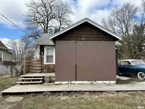 1537 S Idaho St, Peoria, IL 61605