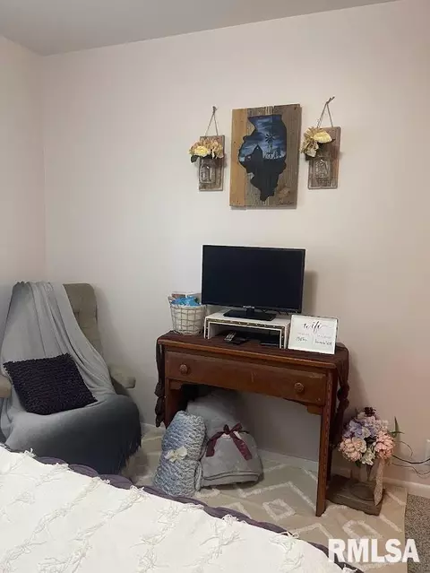 Bedroom - 12965 E 900th St, Macomb, IL 61455 photo 6 of 6