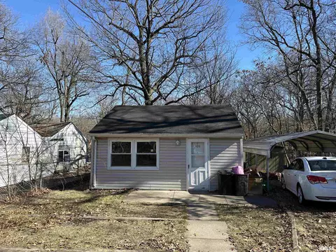 428 Larosh Ct, Creve Coeur, IL 61610
