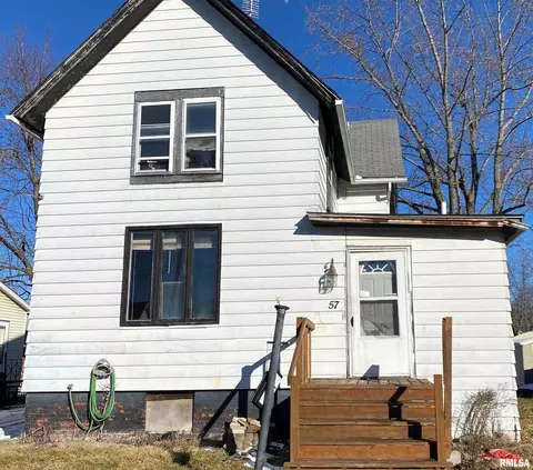 57 N 7th Ave, Canton, IL 61520