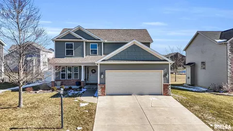 300 Pocono Ave, Morton, IL 61550