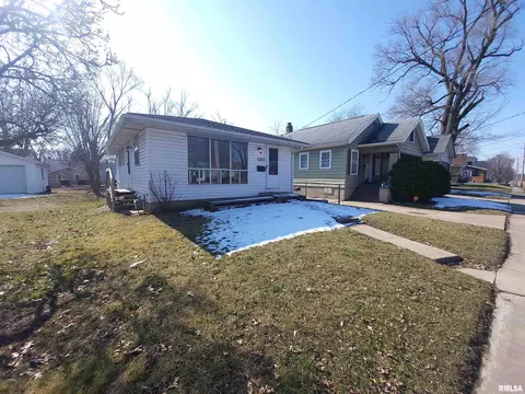 400 E Forrest Hill Ave, Peoria, IL 61603