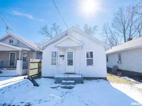 1012 E Sciota Ave, Peoria Heights, IL 61616