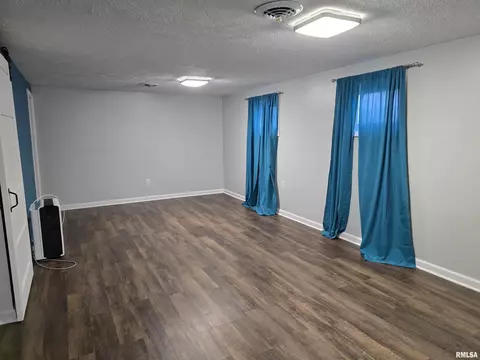 Other - 190 Stonegate Dr, Canton, IL 61520 photo 11 of 22