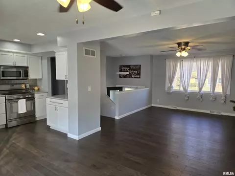Other - 190 Stonegate Dr, Canton, IL 61520 photo 2 of 22