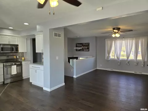 Other - 190 Stonegate Dr, Canton, IL 61520 photo 6 of 22