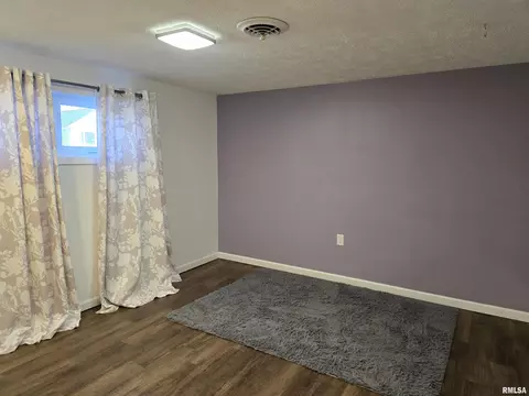 Bedroom - 190 Stonegate Dr, Canton, IL 61520 photo 8 of 8