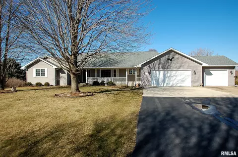 3736 W Eagle Dr, Dunlap, IL 61525