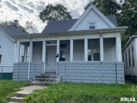 2102 W Millman St, Peoria, IL 61605