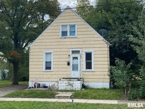 3006 W Krause Ave, Peoria, IL 61605