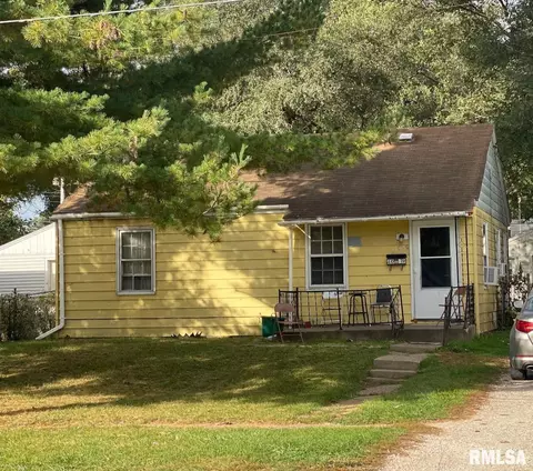 1029 S Laramie St, Peoria, IL 61605