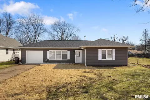 103 Lakewood Ave, East Peoria, IL 61611