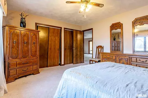 Bedroom - 8700 N Willow Dr, Edwards, IL 61528 photo 2 of 8