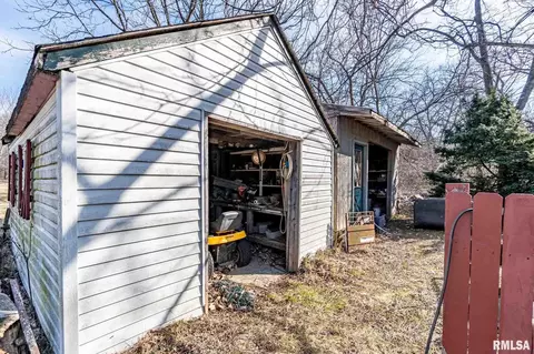 Exterior - 8700 N Willow Dr, Edwards, IL 61528 photo 12 of 27