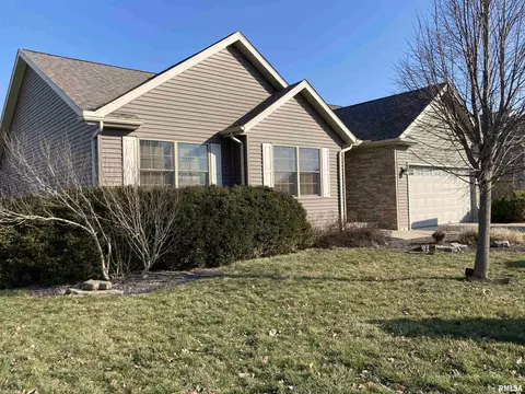 529 Greystone, Washington, IL 61571