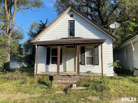 907 W Thrush Ave, Peoria, IL 61604