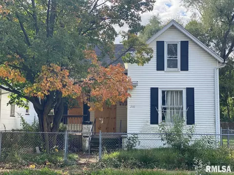 2110 W Garden St, Peoria, IL 61605