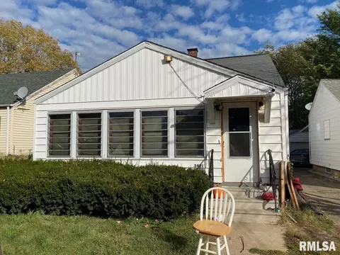 2401 W Ann St, Peoria, IL 61605