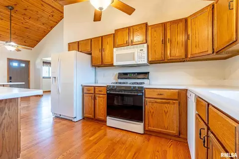 9351 W Darlington Dr, Mapleton, IL 61547 photo 11