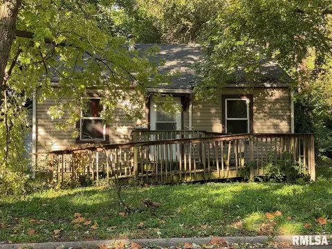 1719 N Valley Ave, Peoria, IL 61604