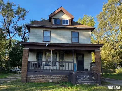 705 Voris St, Peoria, IL 61603