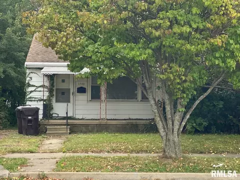 1708 NE Monroe St, Peoria, IL 61603
