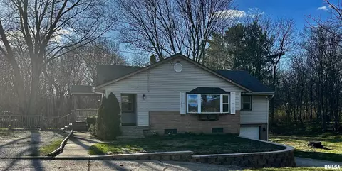 5803 N Kickapoo Edwards Rd, Edwards, IL 61528