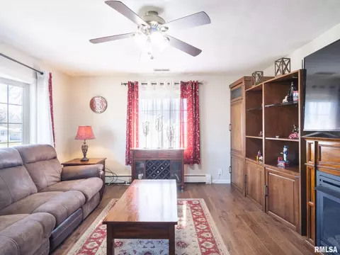 113 N 6th St, Dunlap, IL 61525 photo 9