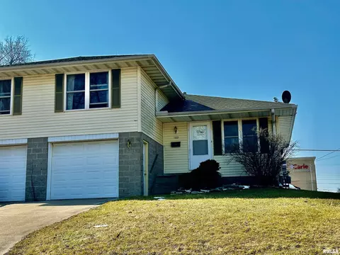 102 Creamery St, Eureka, IL 61530