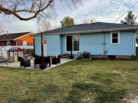 709 E South St, Tremont, IL 61568 photo 18