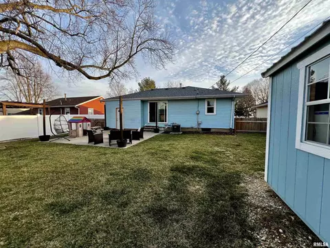 709 E South St, Tremont, IL 61568 photo 19