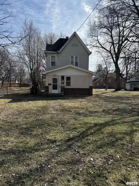 1008 NE Glendale Ave, Peoria, IL 61602