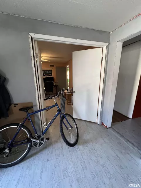 1111 E Grant St, Macomb, IL 61455 photo 6